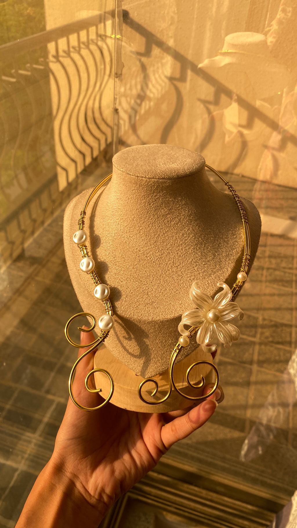 Lily necklace