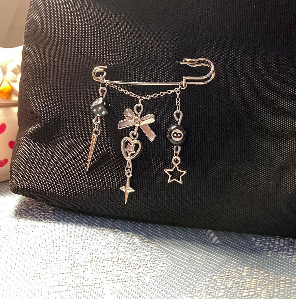 Y2k bag pin