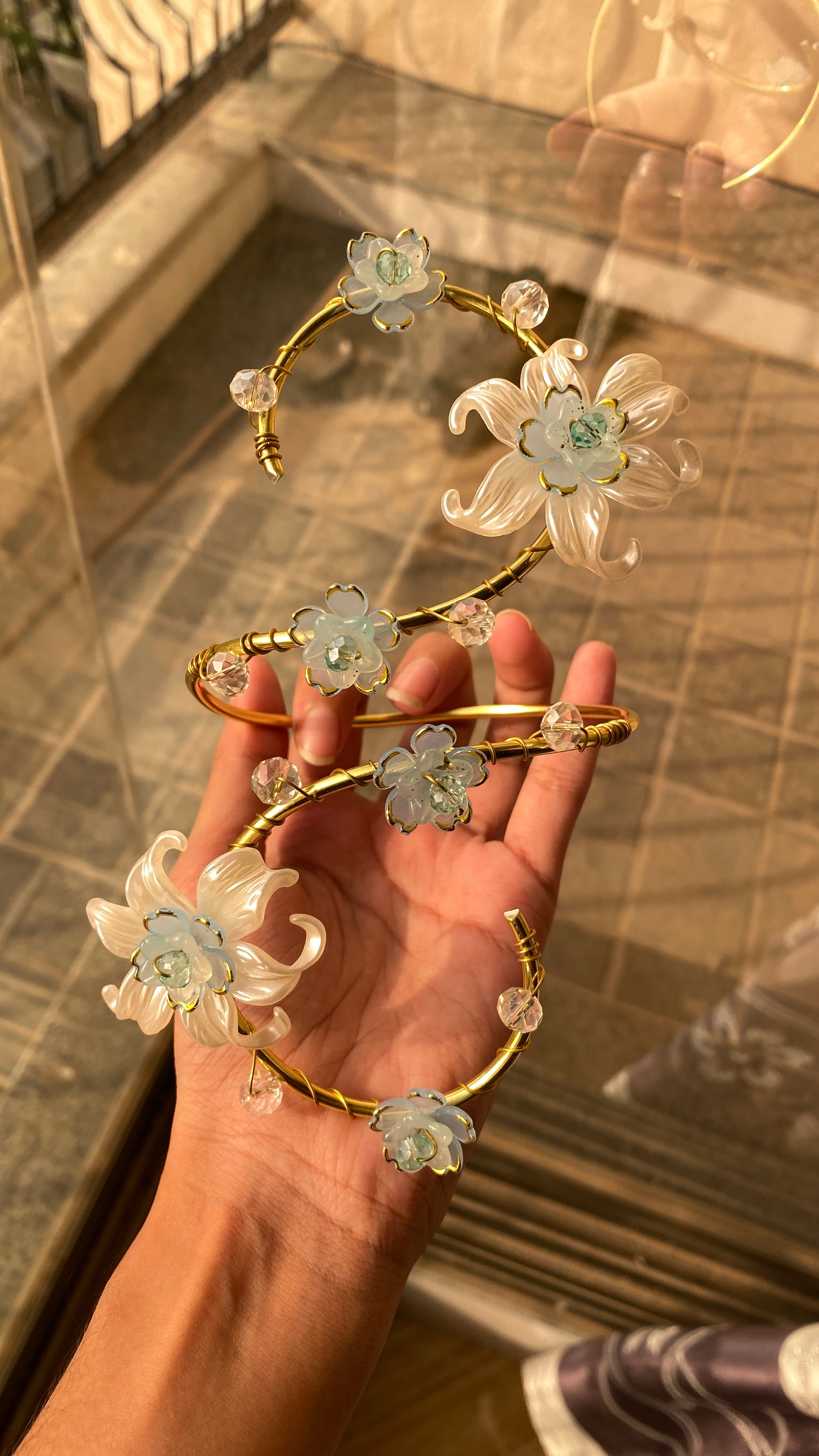 Golden blue Lily armcuff