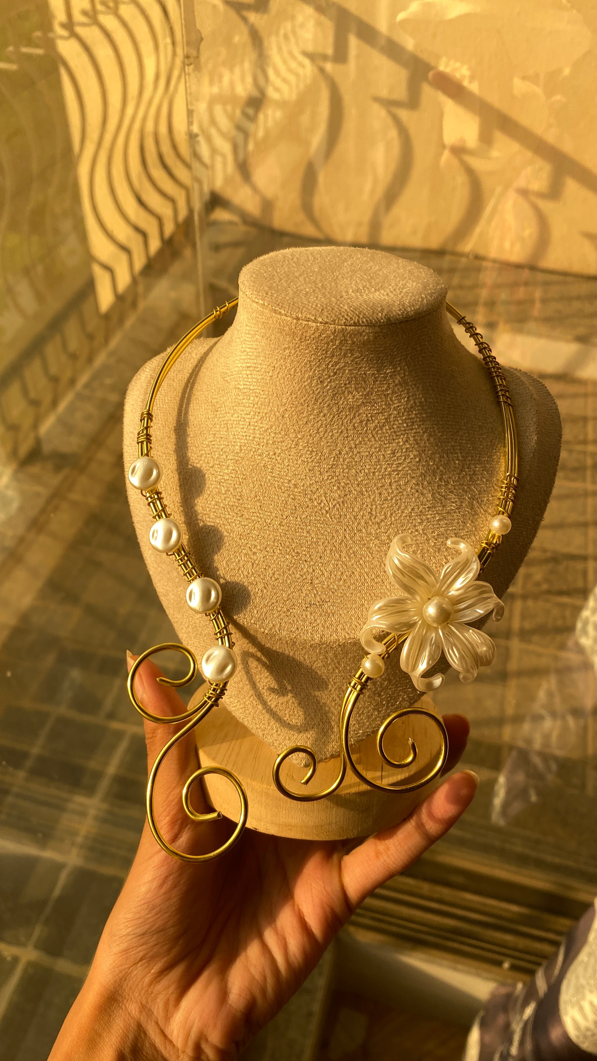 Lily necklace