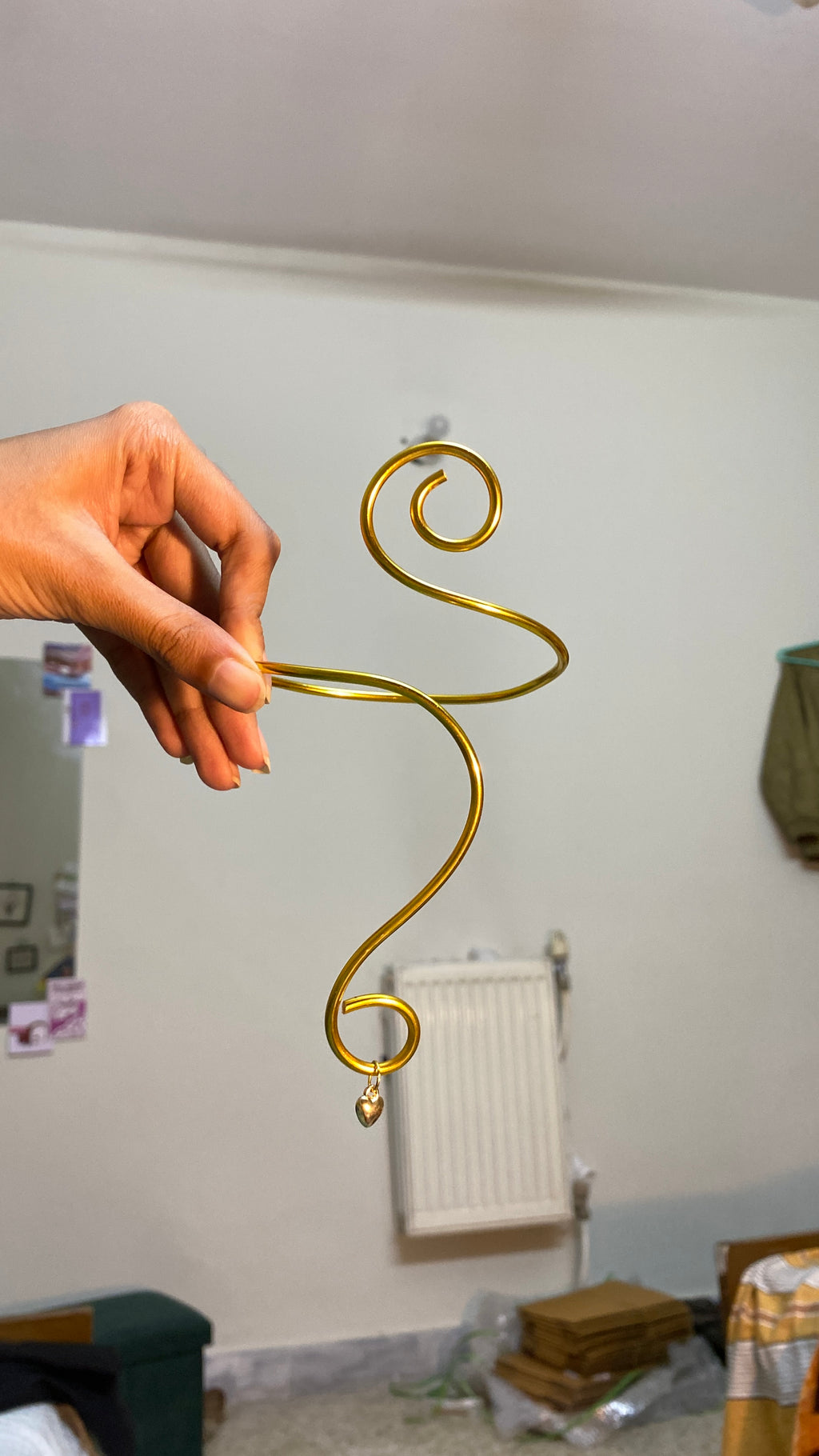 Golden  curve arm cuff