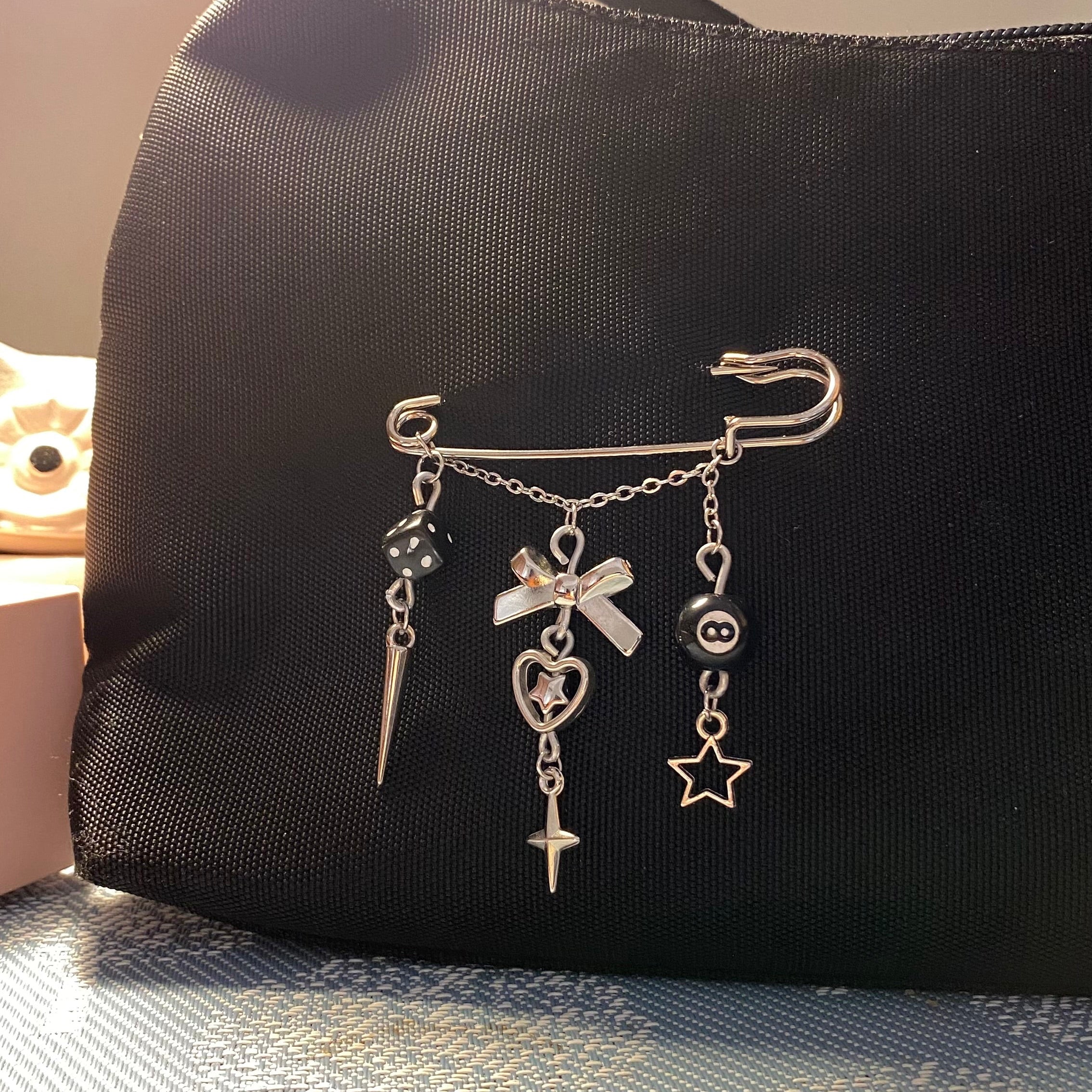 Y2k bag pin