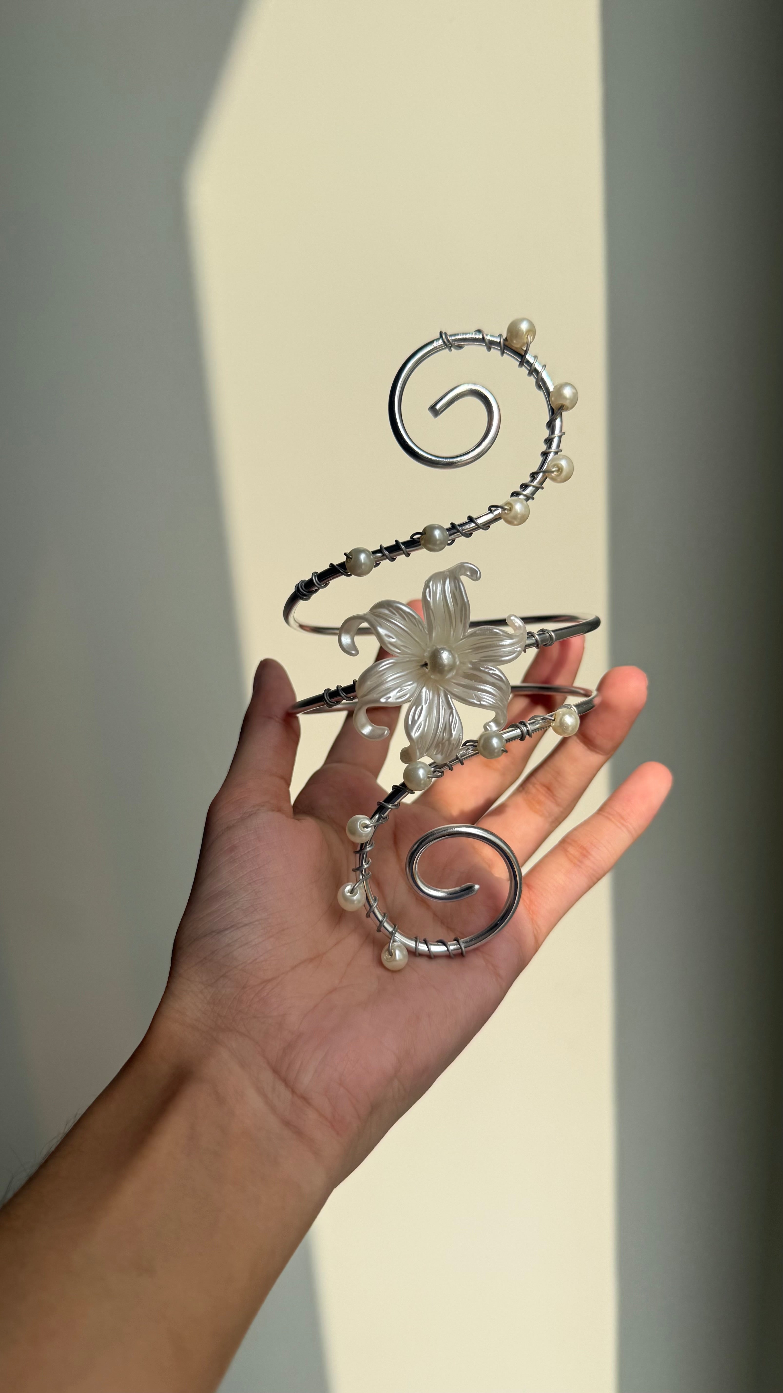 Silver pearl Lily armcuff