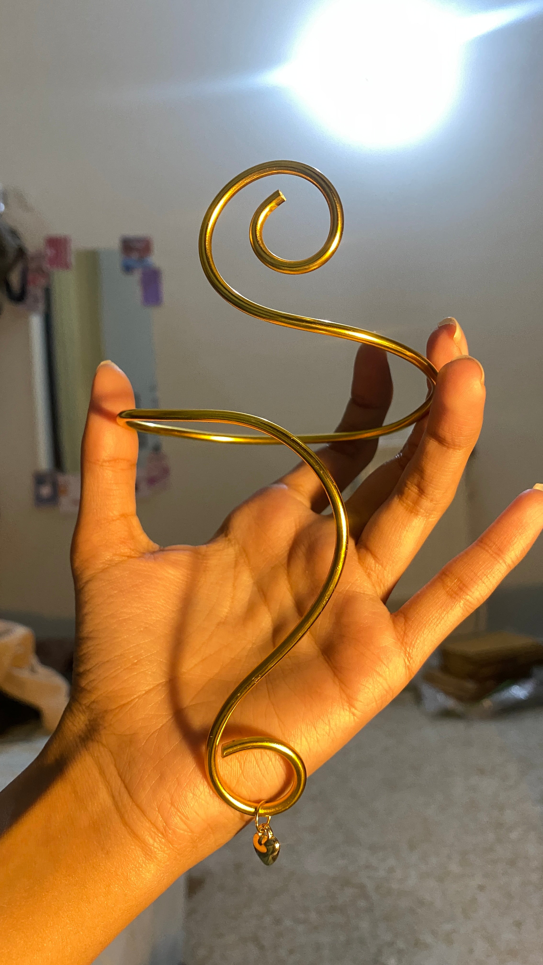 Golden  curve arm cuff
