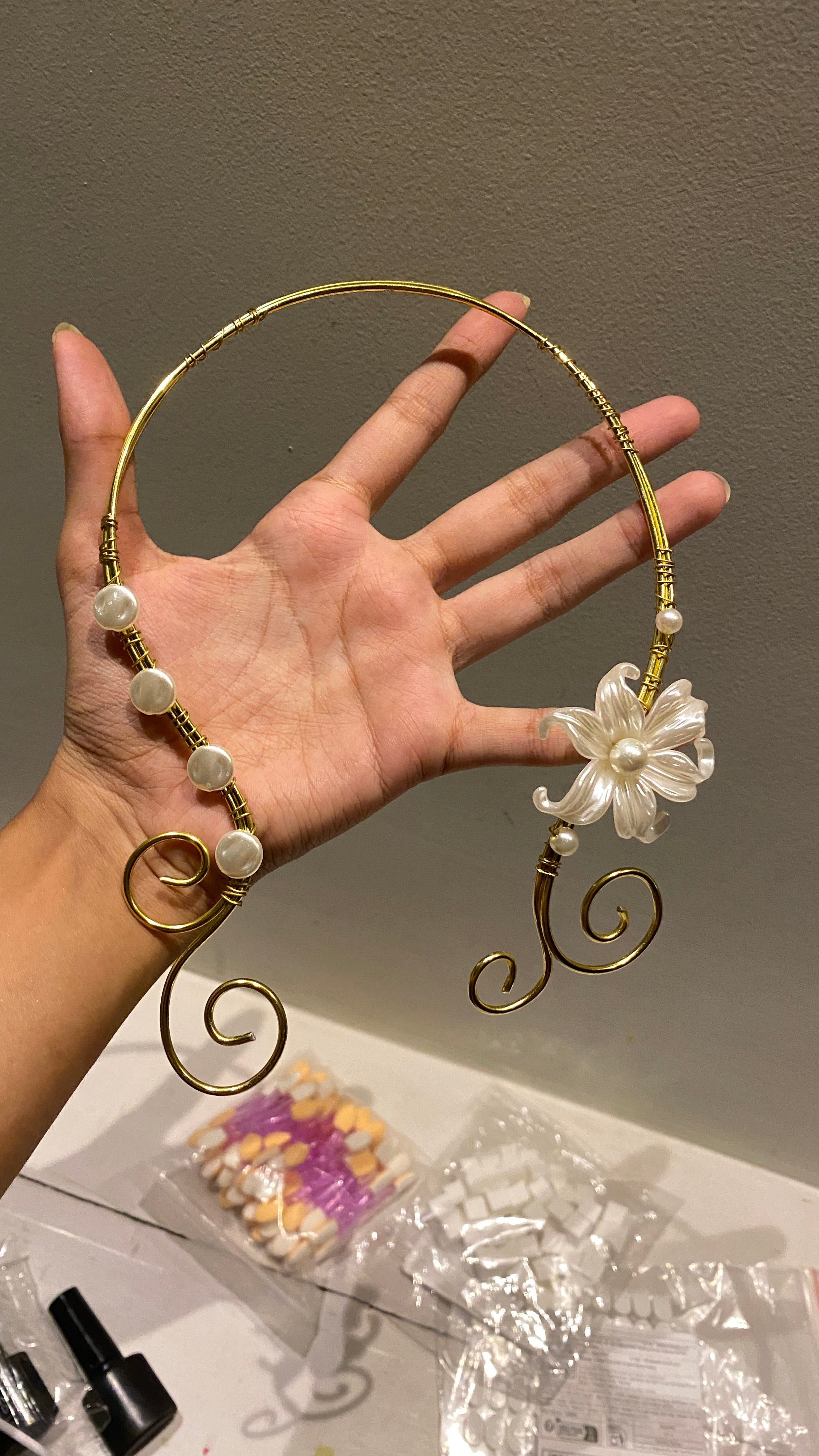 Lily necklace