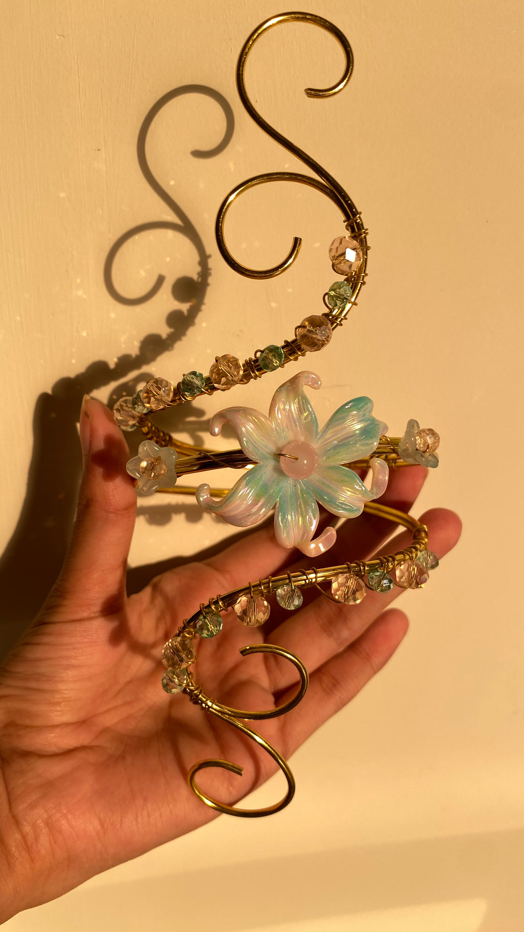 Blue gradient lily armcuff