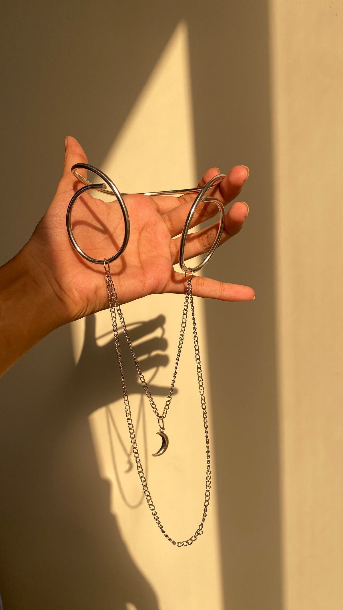 Moon chain armcuff
