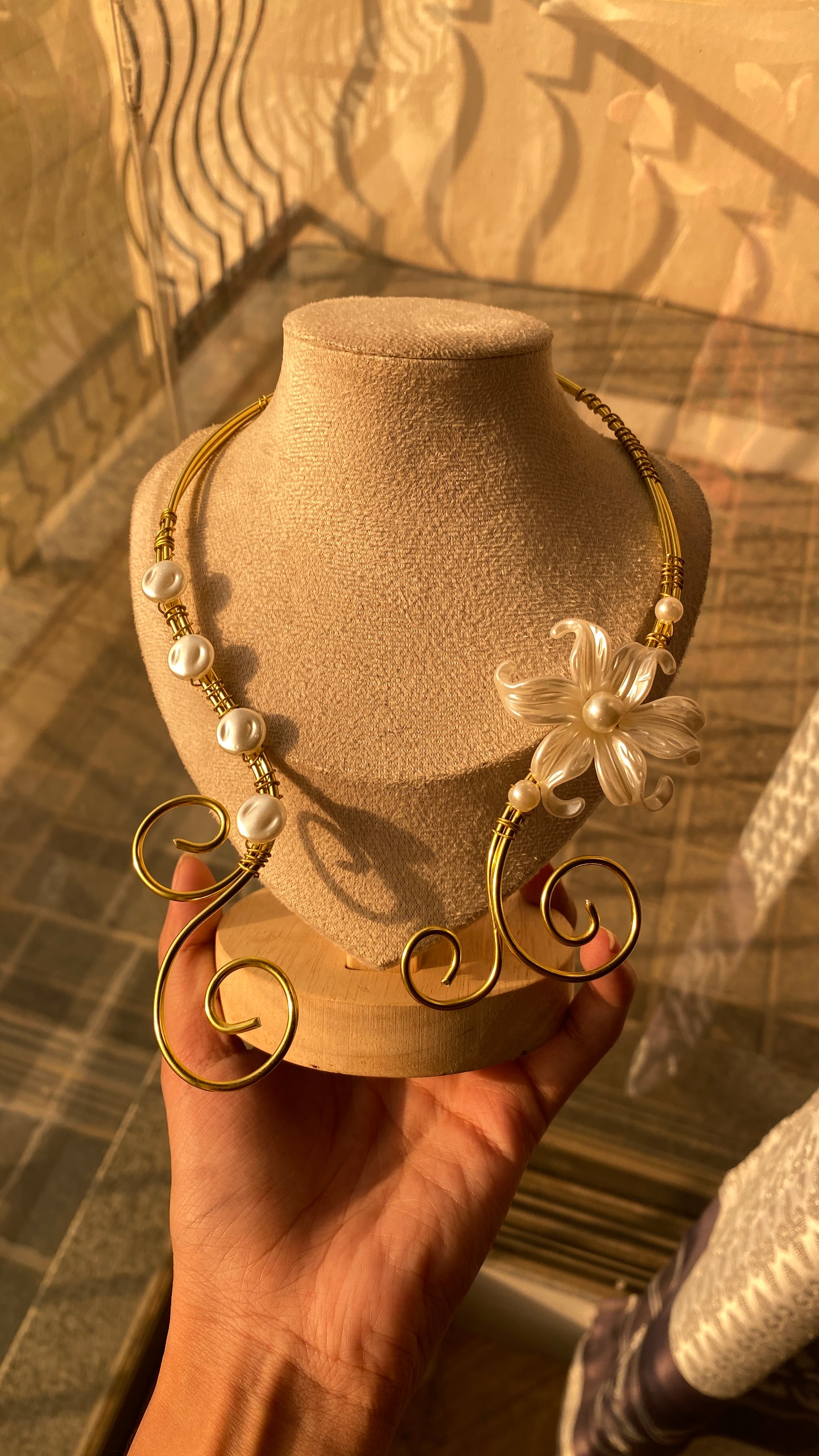 Lily necklace