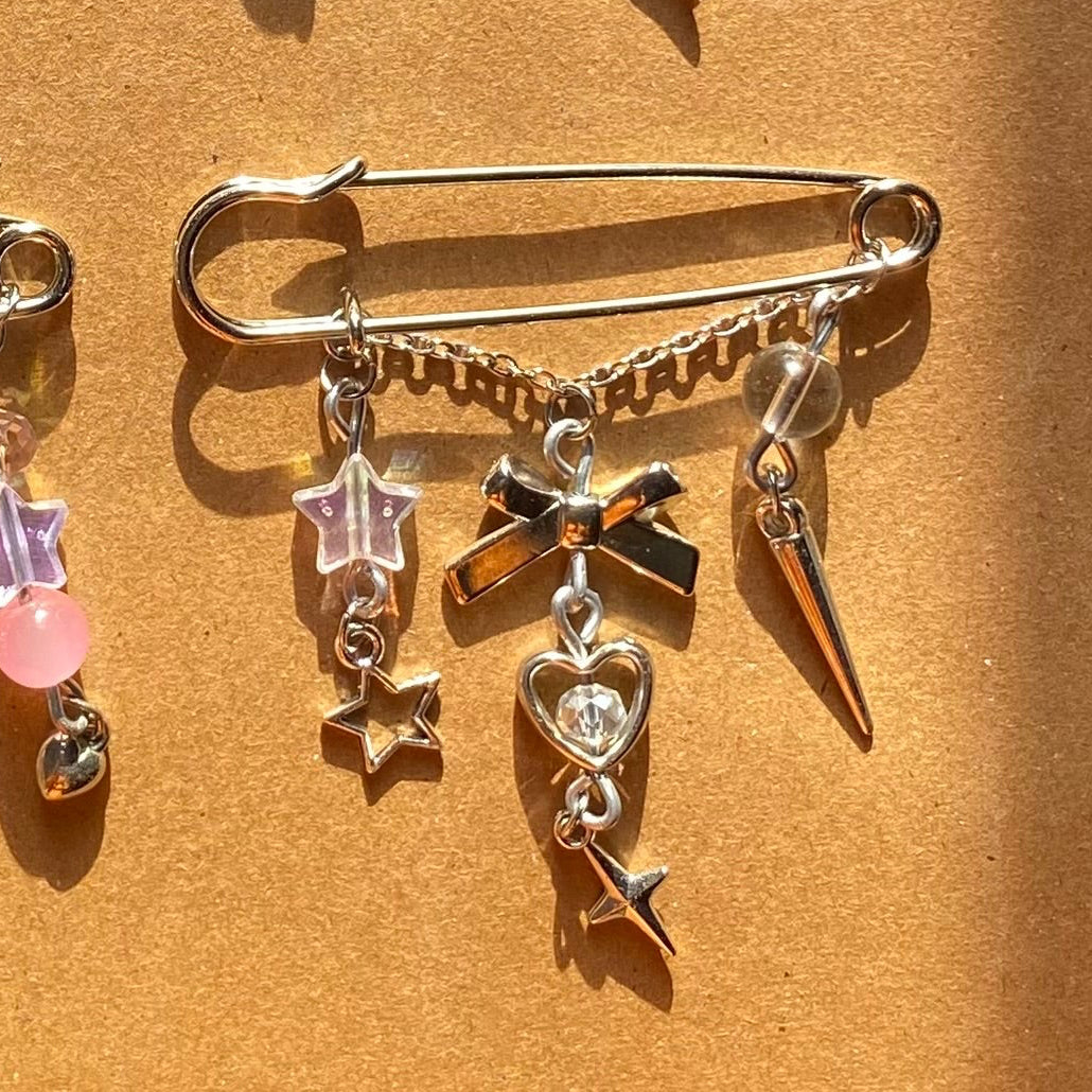 Spider 8 ball bag pin