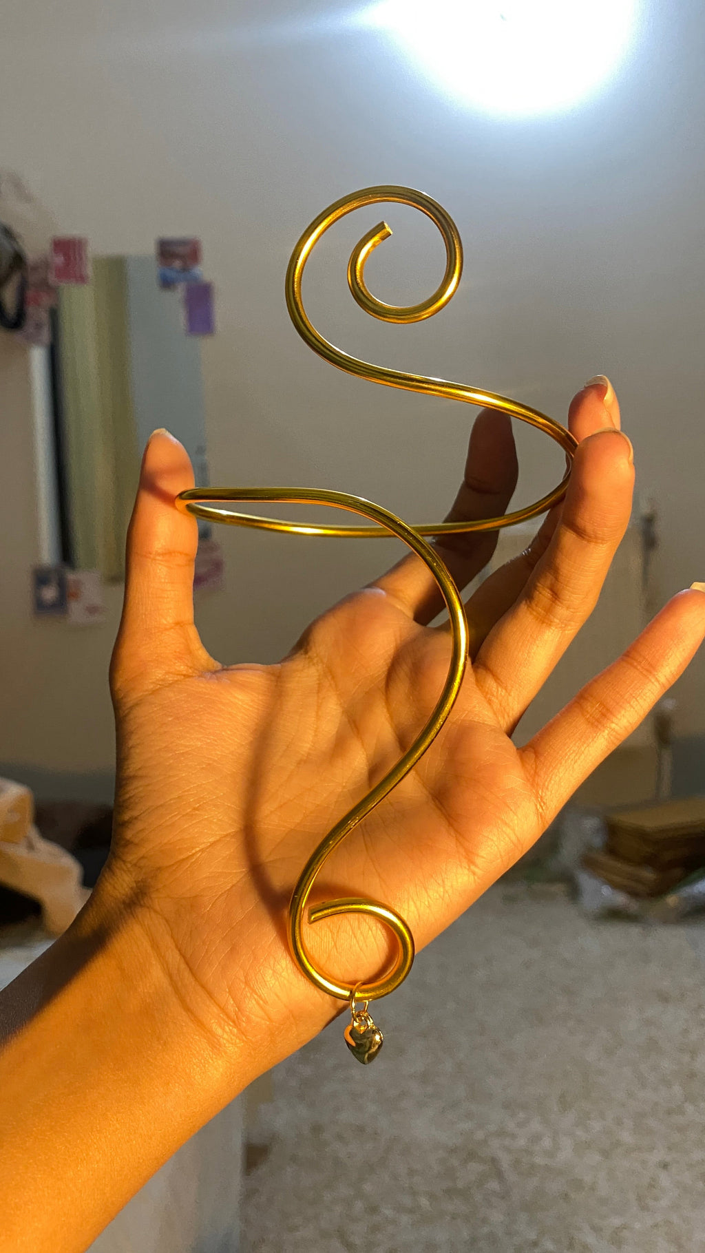 Golden  curve arm cuff