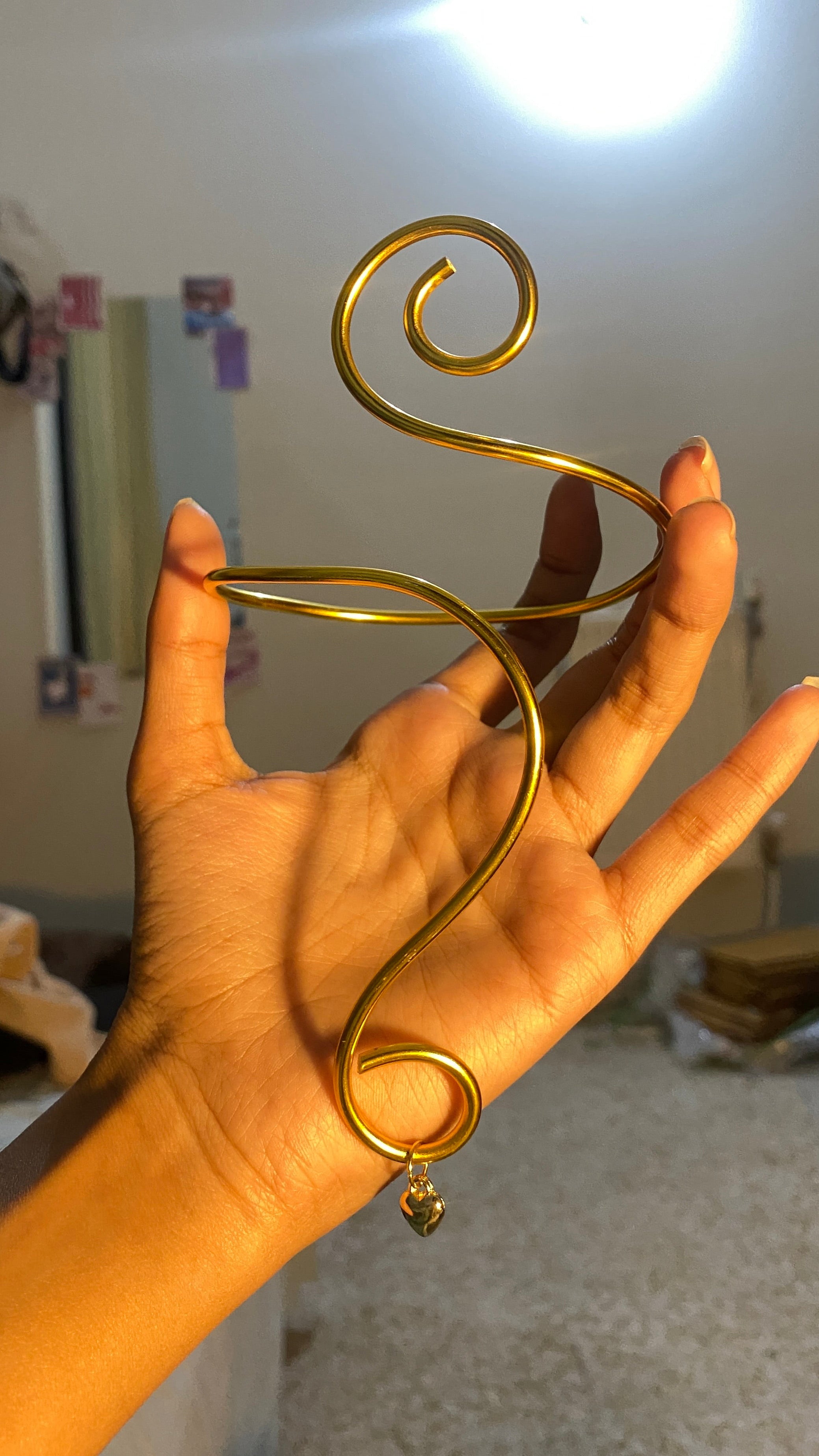 Golden  curve arm cuff