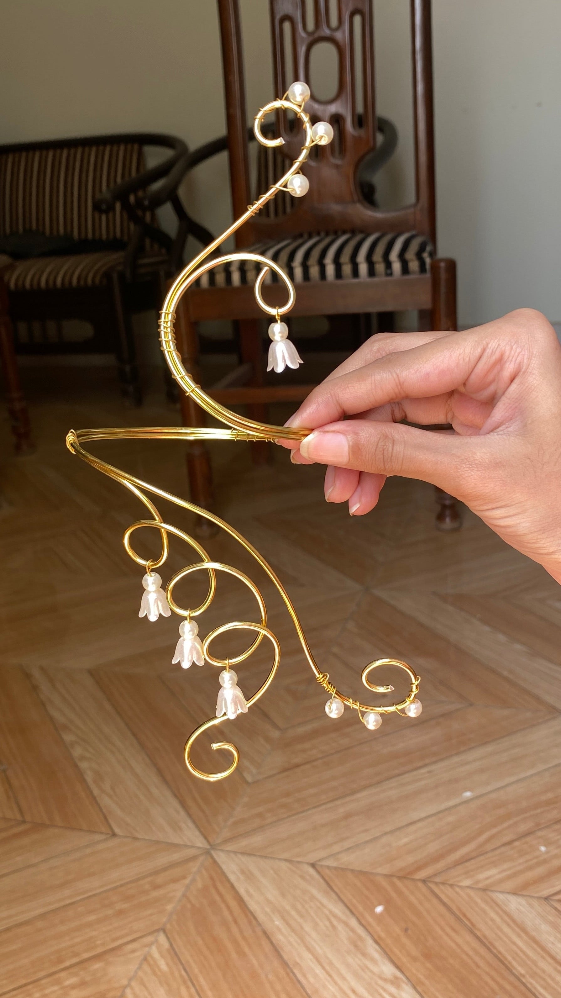 Dangling Lily armcuff