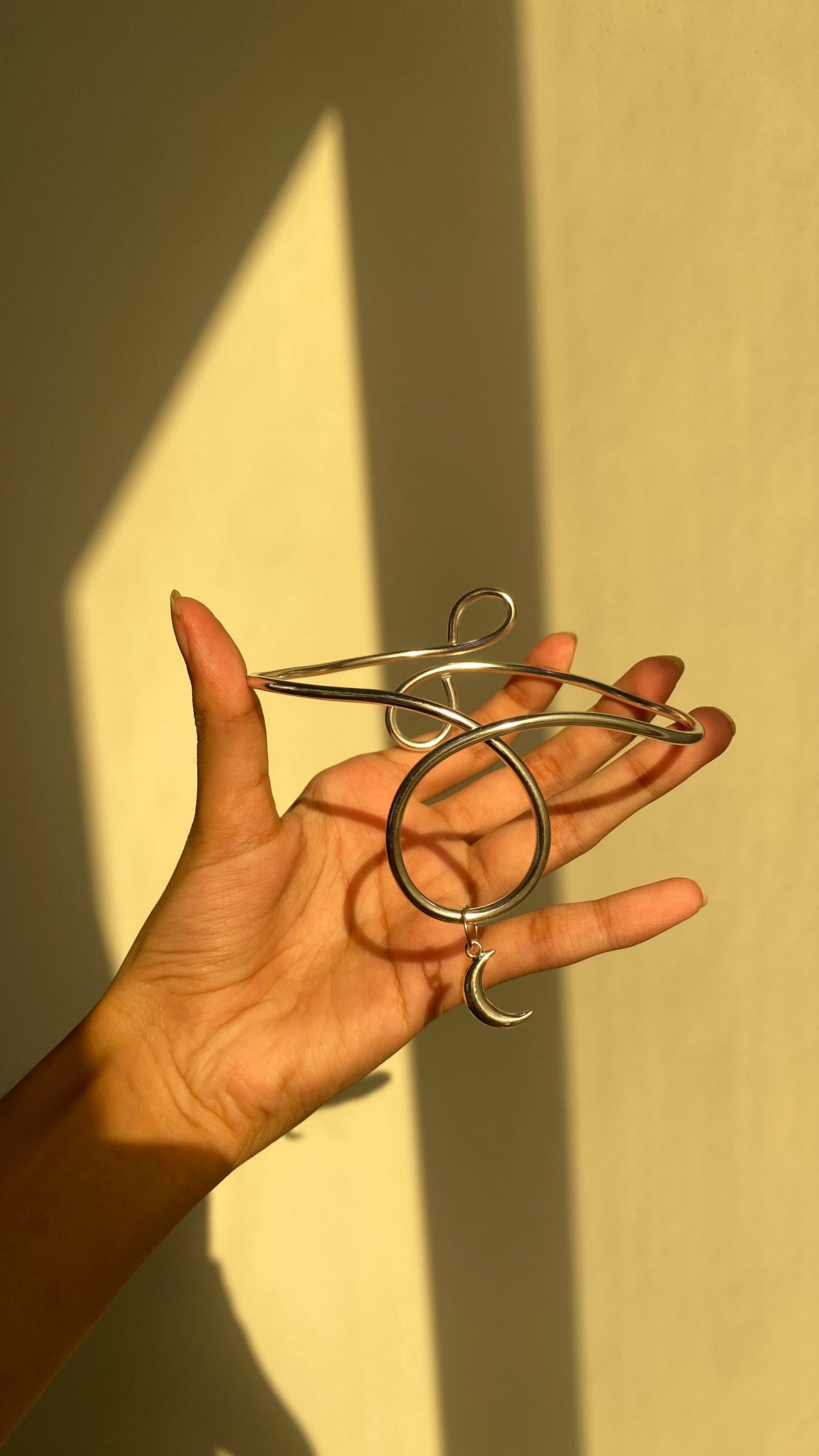 Orbit Moon armcuff