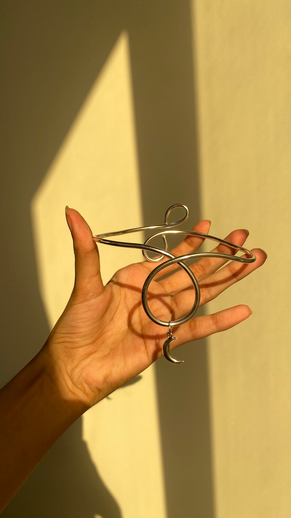 Orbit Moon armcuff