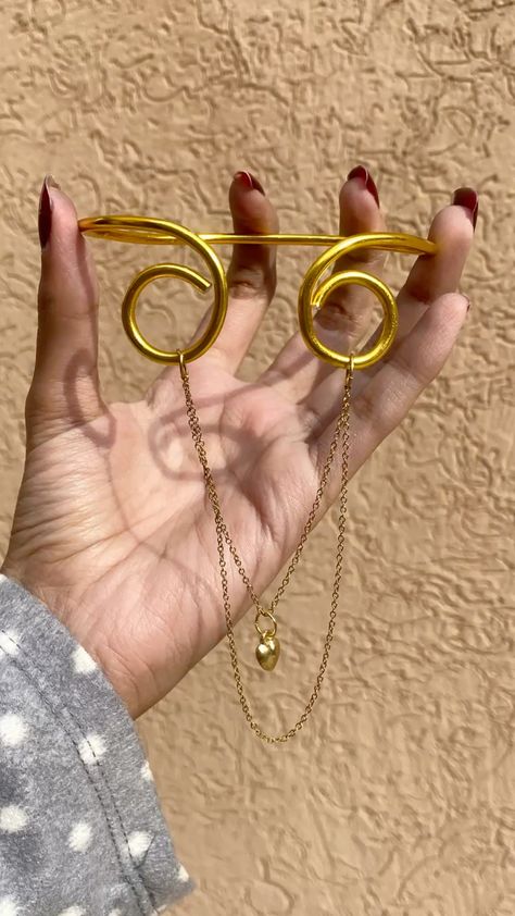 Golden chain arm cuff